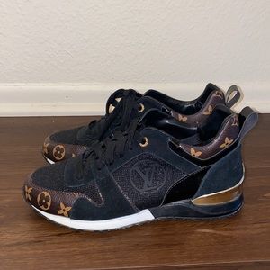 fake LV tennis shoes